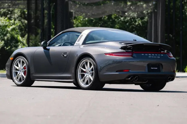 2015 911 Targa 4S photo 2