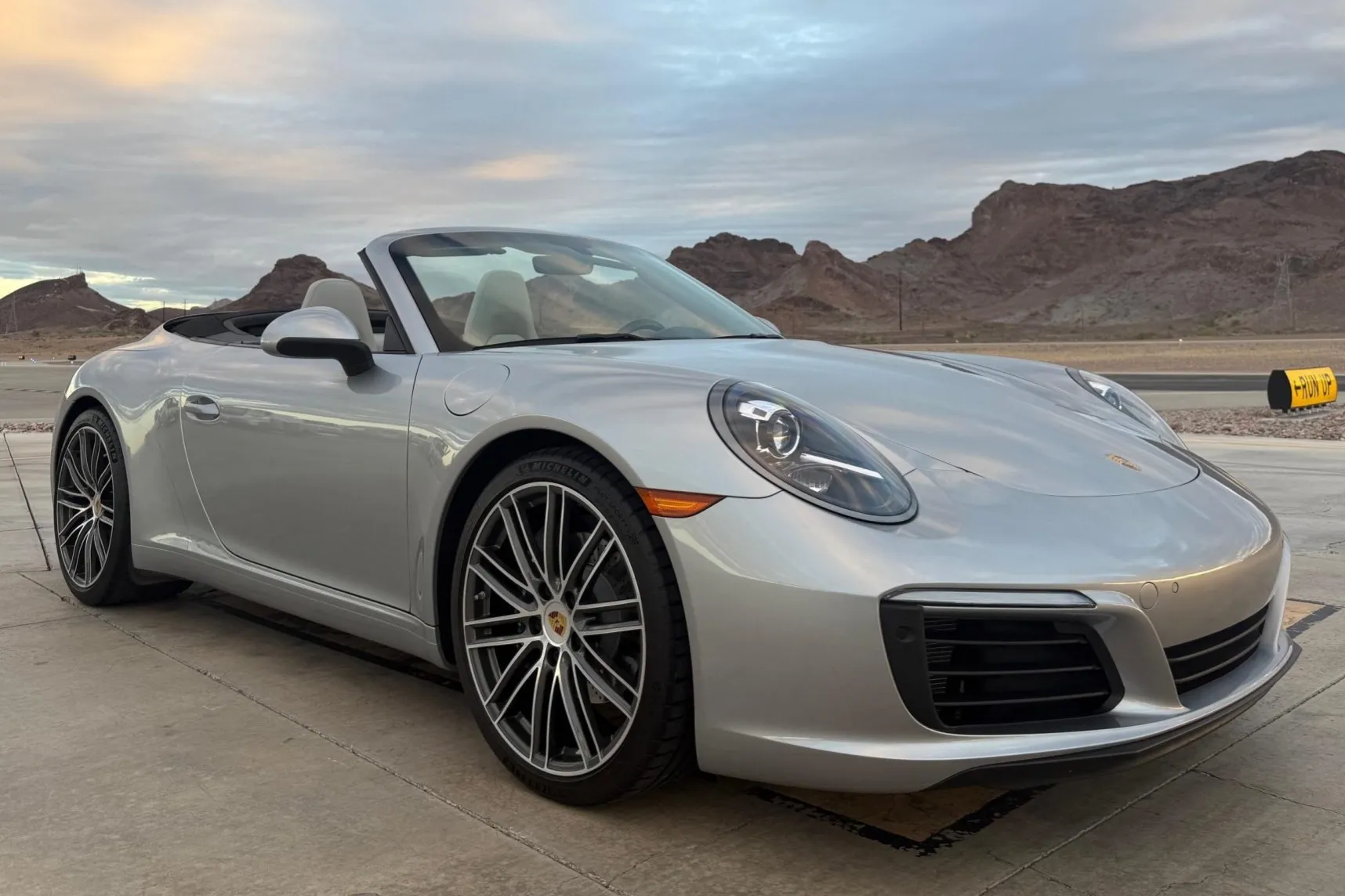 2019 Porsche 911 Carrera Cabriolet