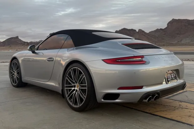 2019 911 Carrera Cabriolet photo 2