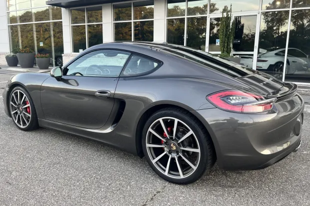 2016 Cayman S photo 2