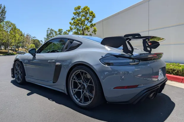 2023 718 Cayman GT4 RS photo 2