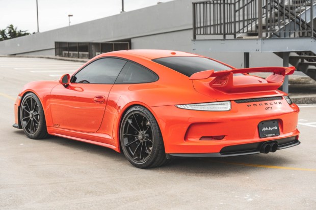 2016 911 GT3 photo 2