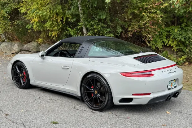 2018 911 Targa 4S photo 2