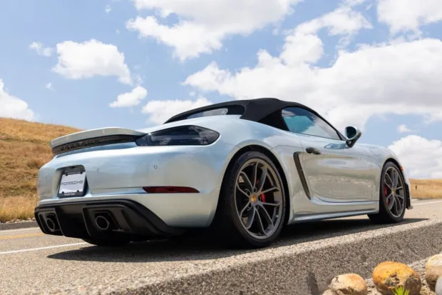 2022 718 Boxster Spyder photo 2