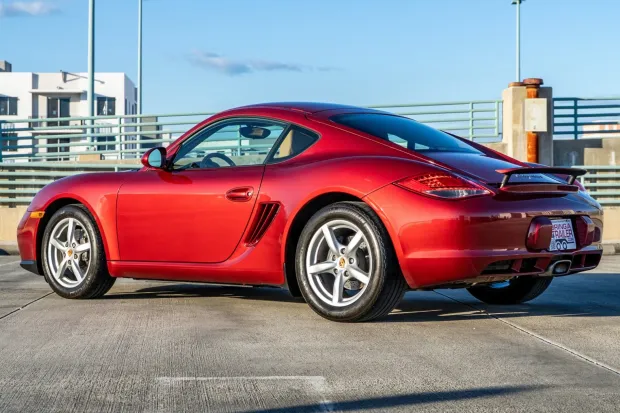 2009 Cayman Base photo 2