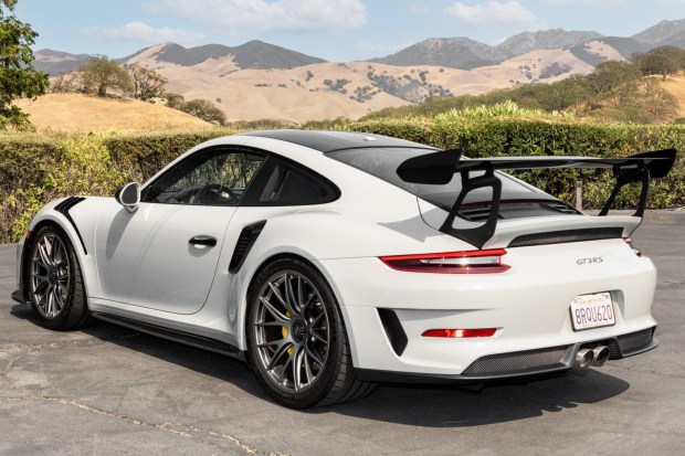 2019 911 GT3 RS photo 2