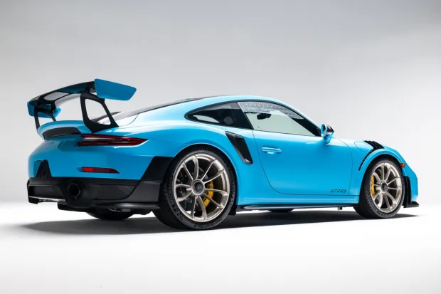 2018 911 GT2 RS photo 2