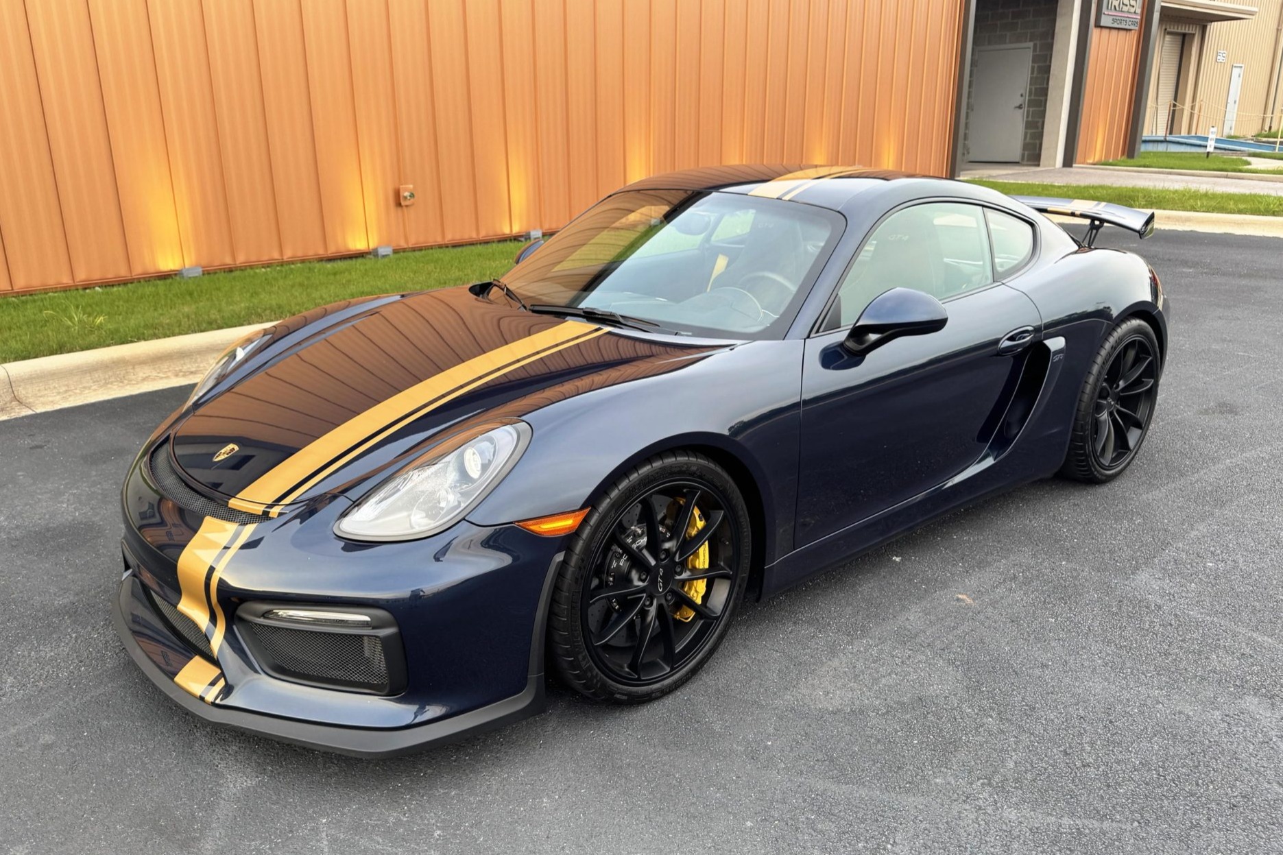 2016 Cayman GT4 photo 2