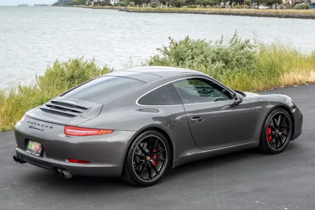 2012 911 Carrera S photo 2