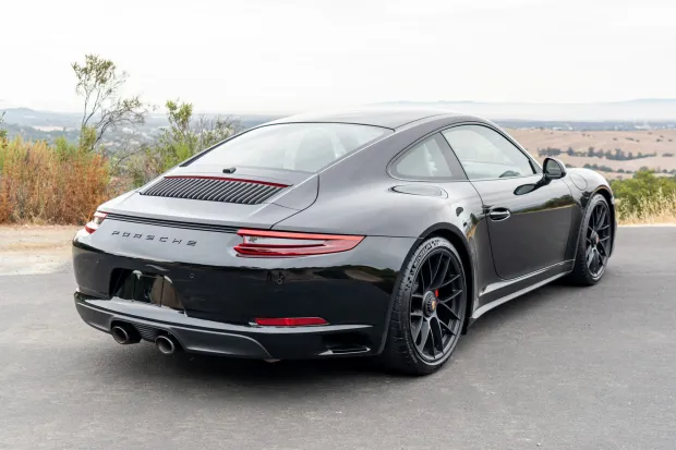 2019 911 Carrera GTS photo 2