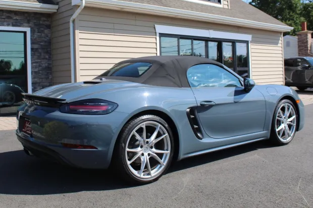 2017 718 Boxster Base photo 2
