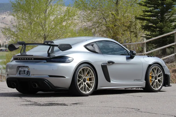 2023 718 Cayman GT4 RS photo 2