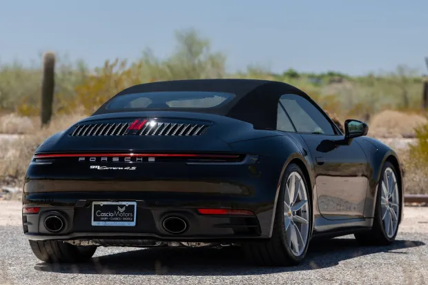 2020 911 Carrera 4S Cabriolet photo 2