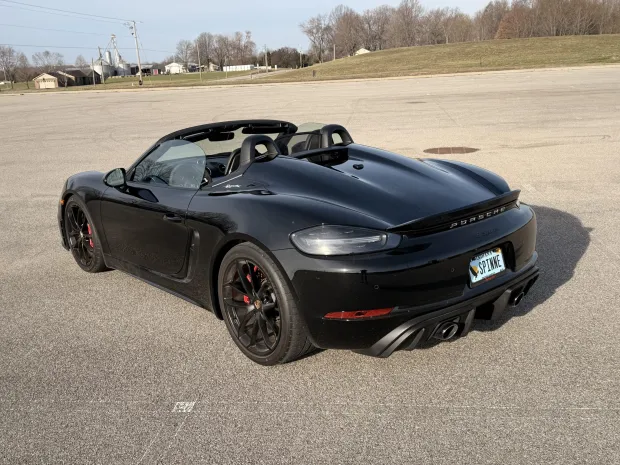 2022 718 Boxster Spyder photo 2