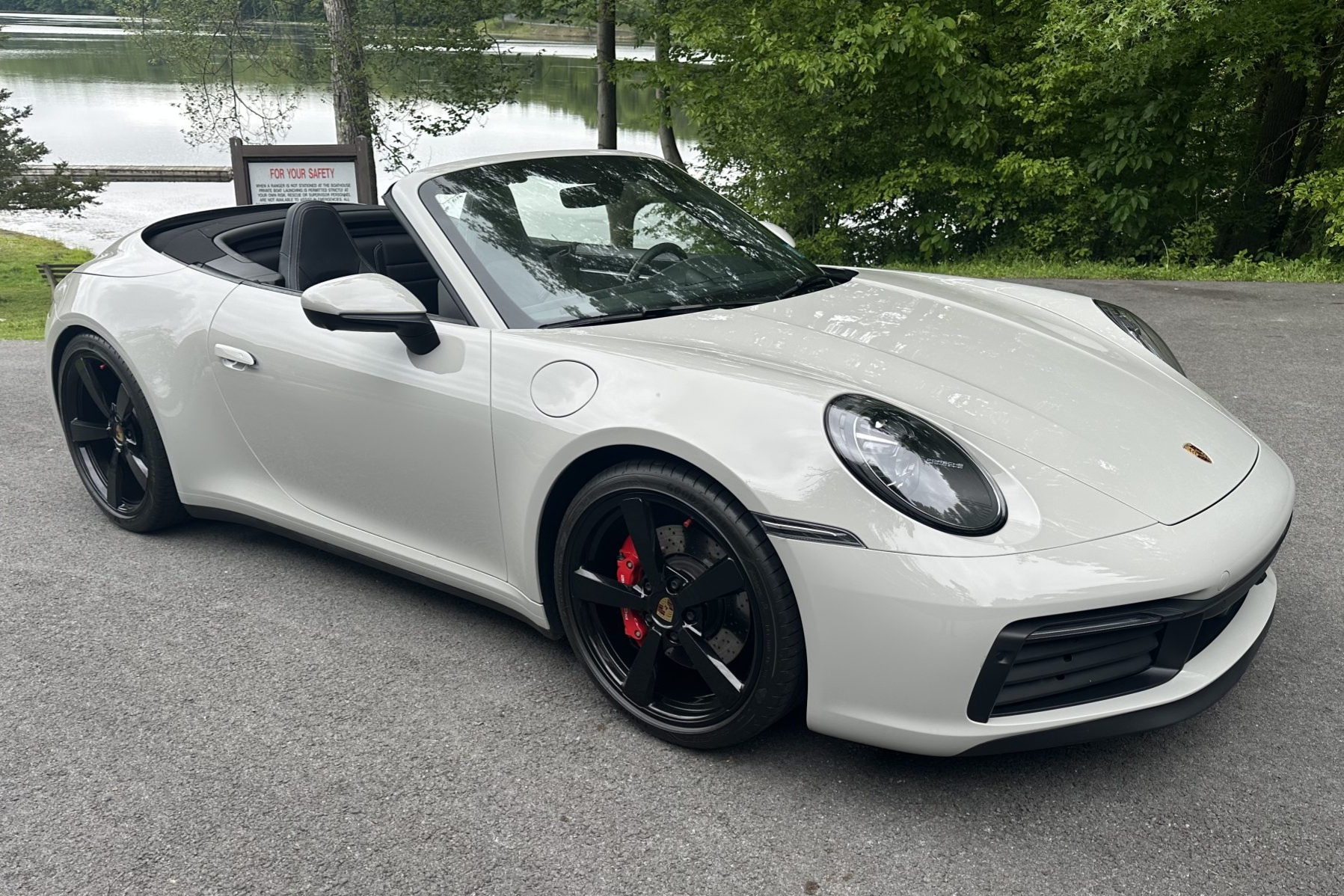 2022 911 Carrera 4S photo 2