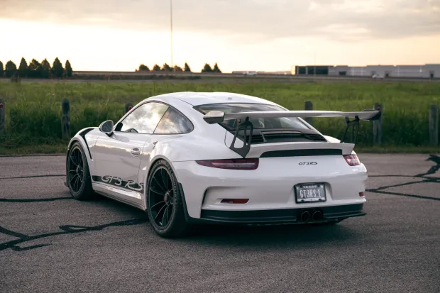 2016 911 R photo 2