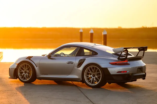 2018 911 GT2 RS photo 2