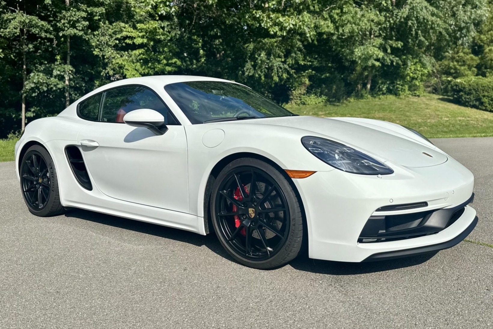 2025 718 Cayman GTS photo 2