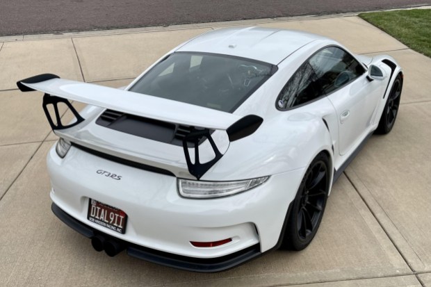 2016 911 GT3 RS photo 2