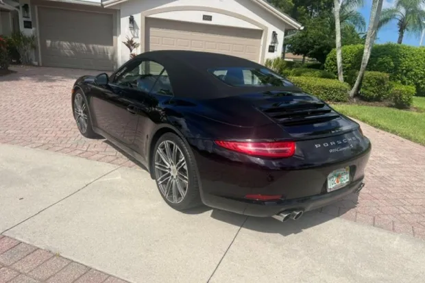 2015 911 Carrera S Cabriolet photo 2