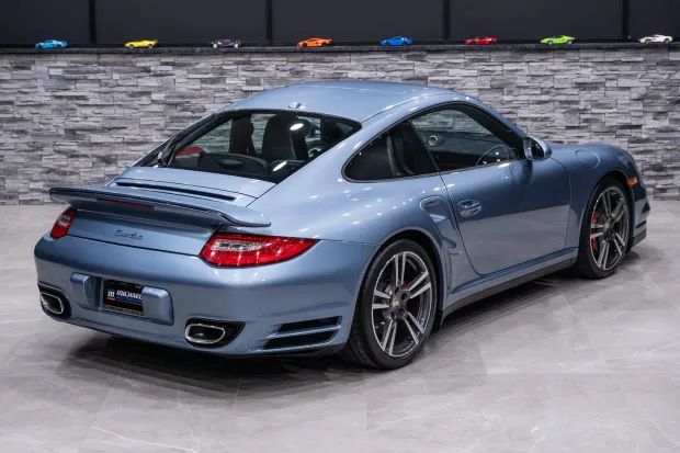 2011 911 Turbo photo 2