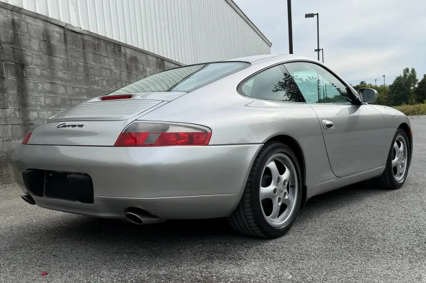 2001 911 Carrera photo 2