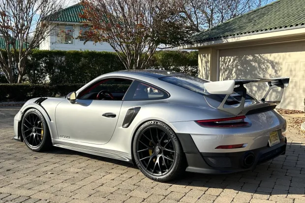 2018 911 GT2 RS photo 2