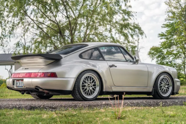 2021 911 Carrera photo 2