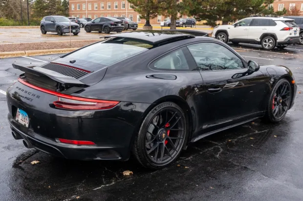 2018 911 Carrera 4 GTS photo 2
