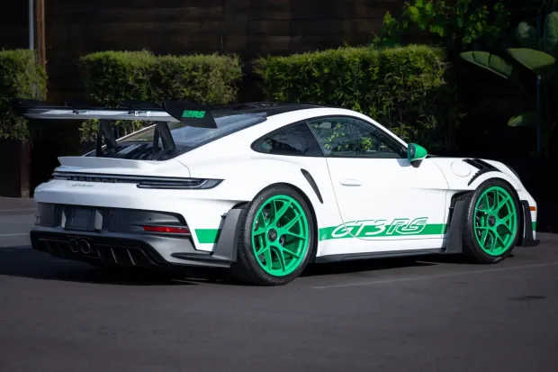 2023 911 GT3 photo 2