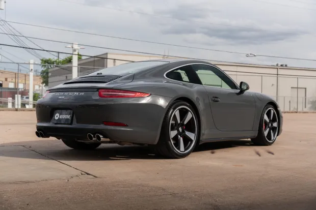 2014 911 50th Anniversary Edition photo 2