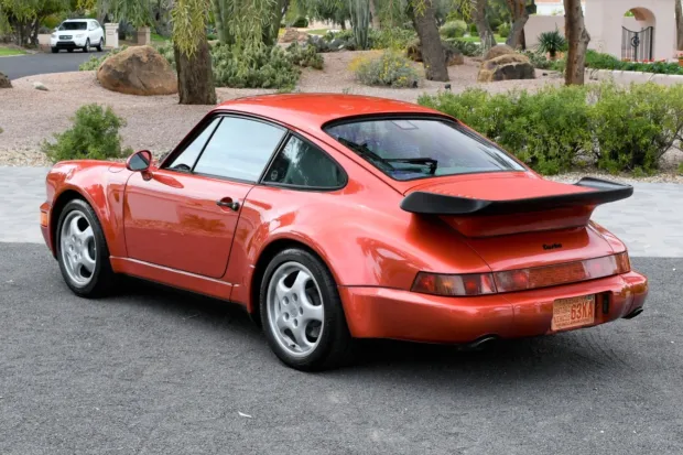 2022 911 Carrera photo 2