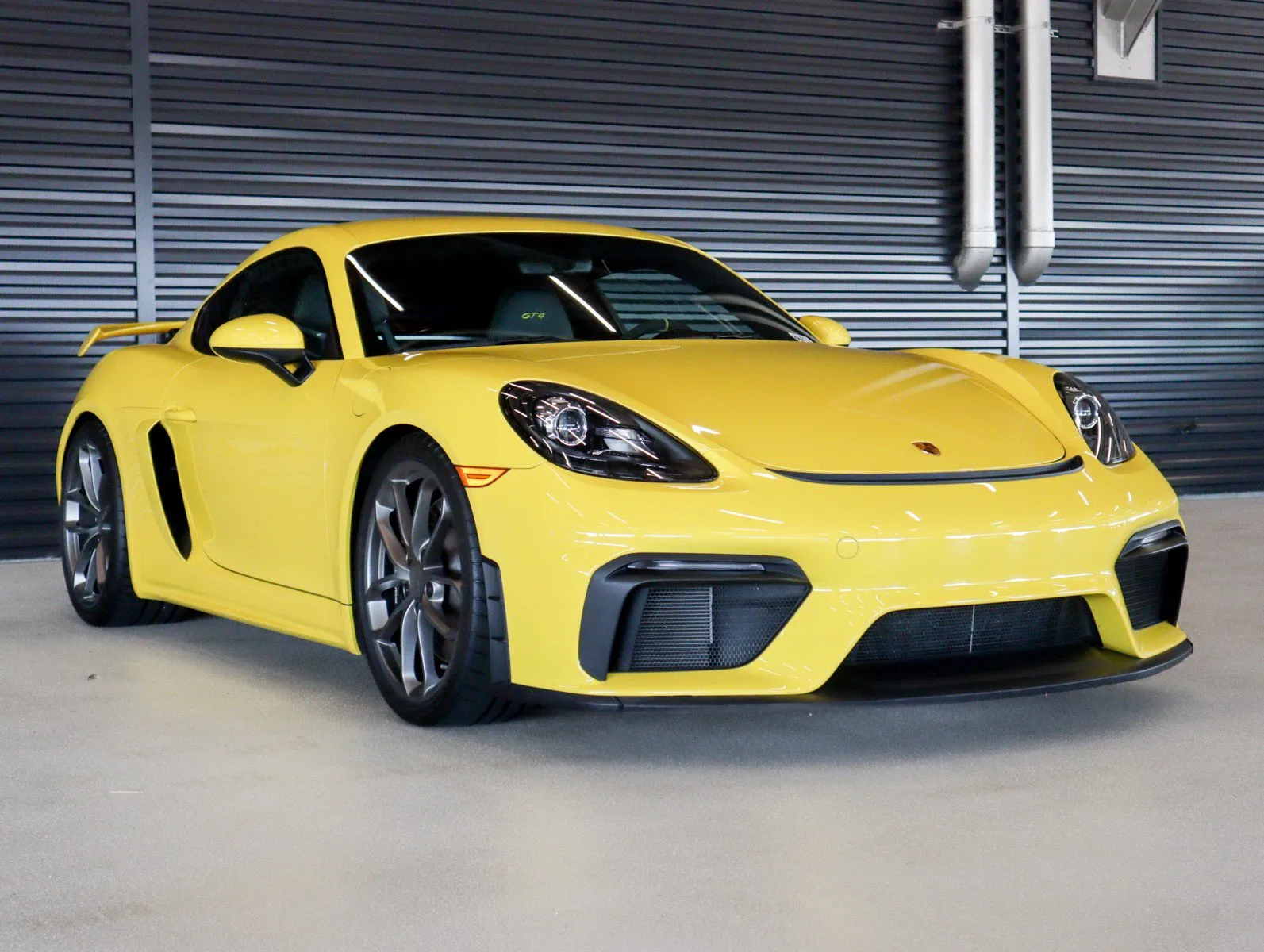 2022 Porsche 718 Cayman GT4