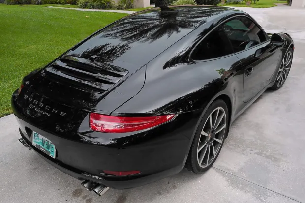 2014 911 Carrera photo 2