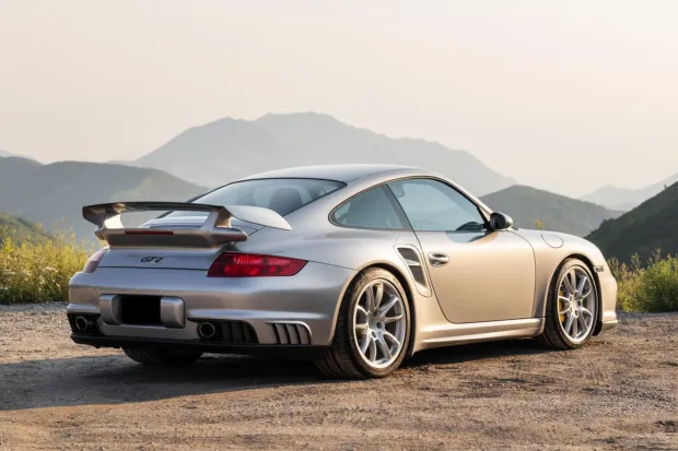 2008 911 GT2 photo 2