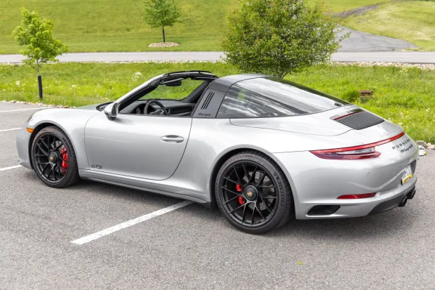 2017 911 Targa 4 GTS photo 2