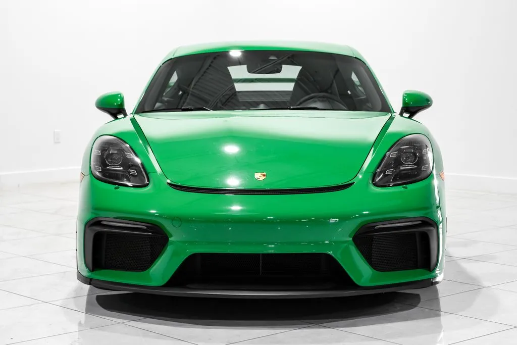 2022 718 Cayman GT4 photo 2
