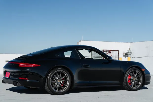 2015 911 Carrera 4S photo 2
