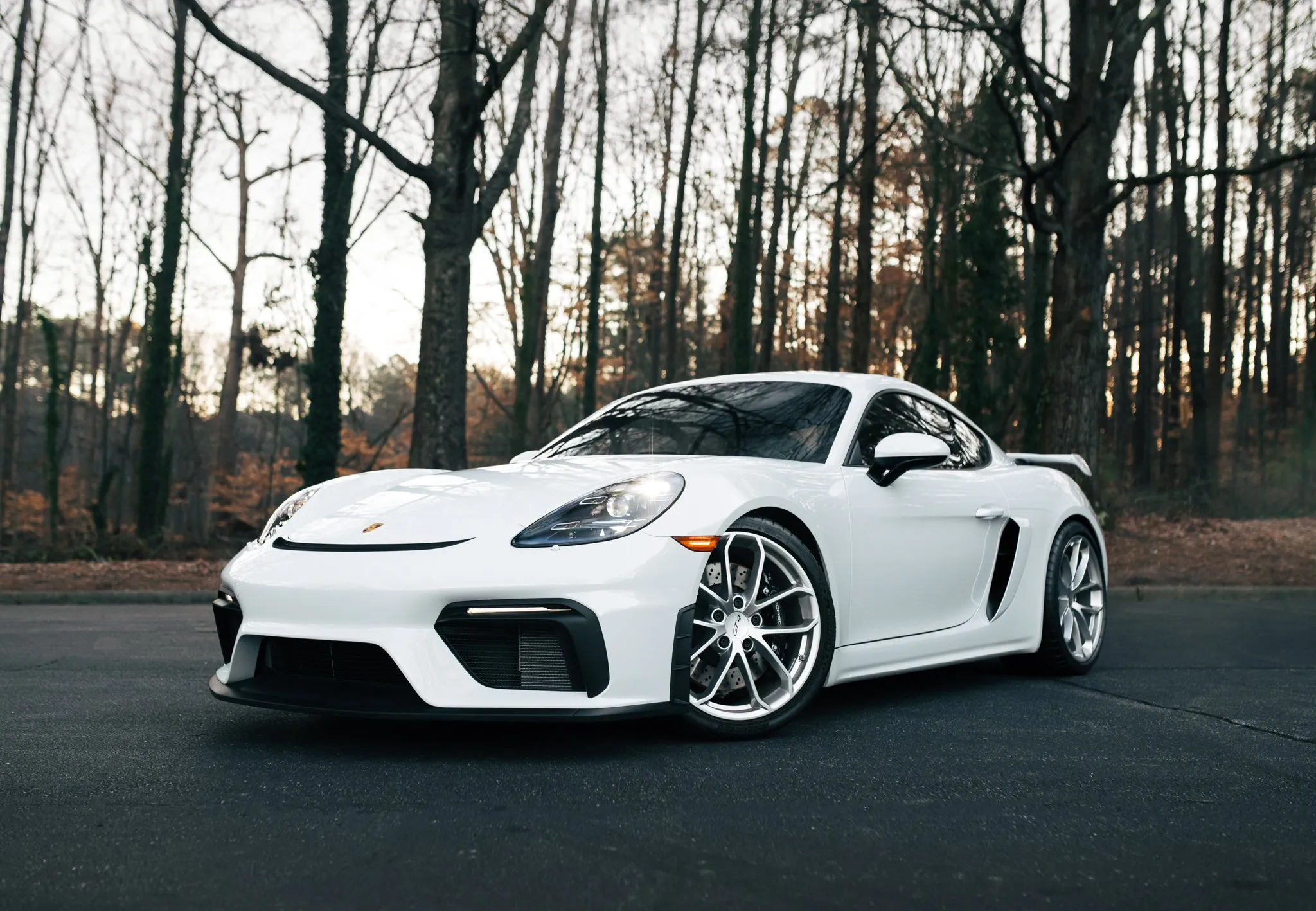 2022 718 Cayman GT4 photo 2