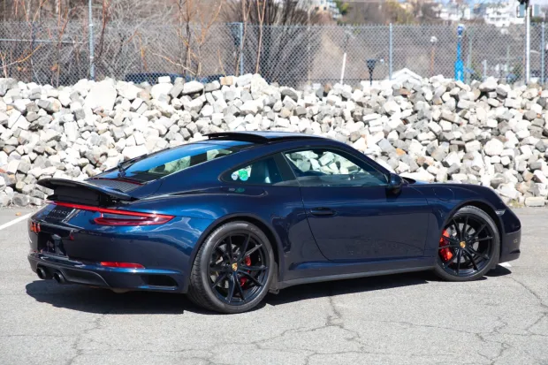 2018 911 Carrera 4 GTS photo 2