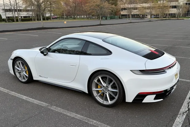 2021 911 Carrera S photo 2