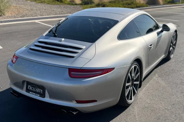 2013 911 Carrera photo 2