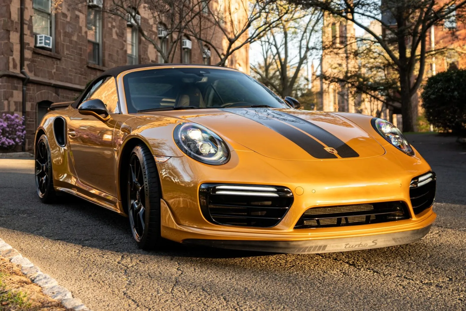 2019 Porsche 911 Turbo S Cabriolet