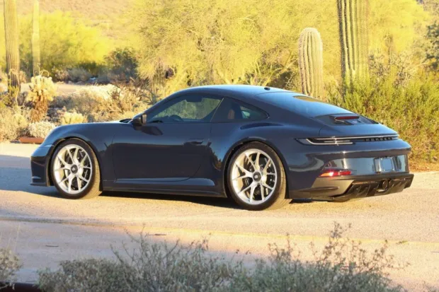 2022 911 GT3 photo 2