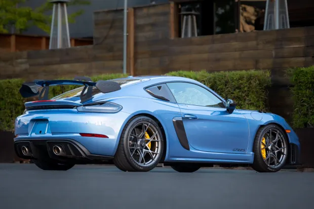 2023 718 Cayman GT4 RS photo 2
