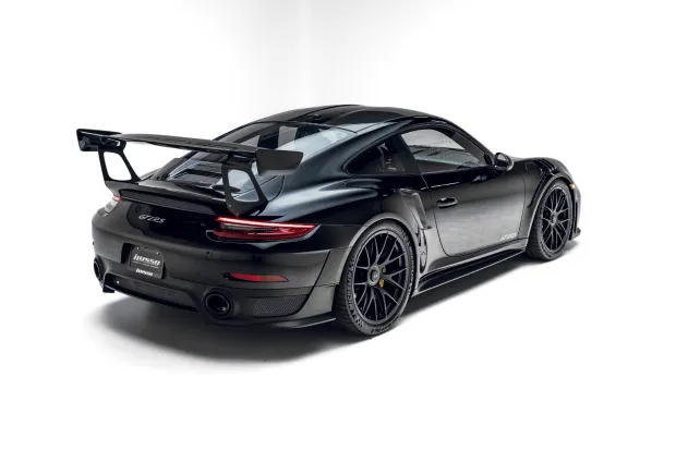 2018 911 GT2 RS photo 2