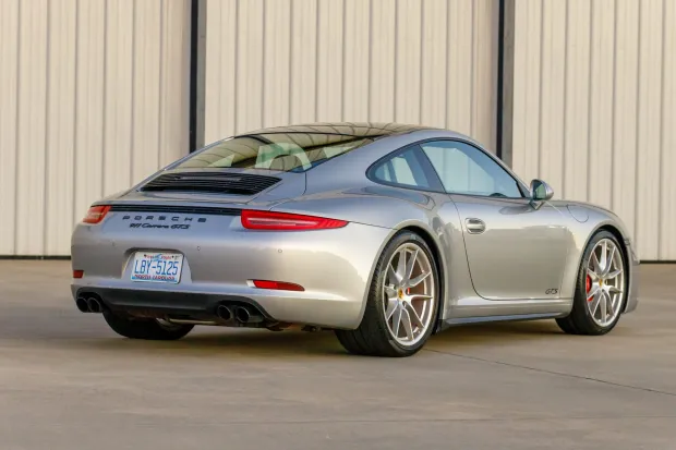 2016 911 Carrera GTS photo 2