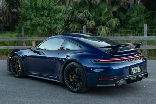 2025 911 Carrera GTS photo 2