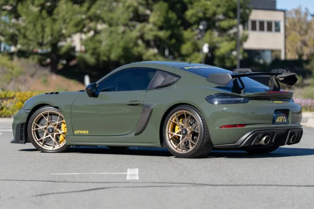 2024 718 Cayman GT4 RS photo 2