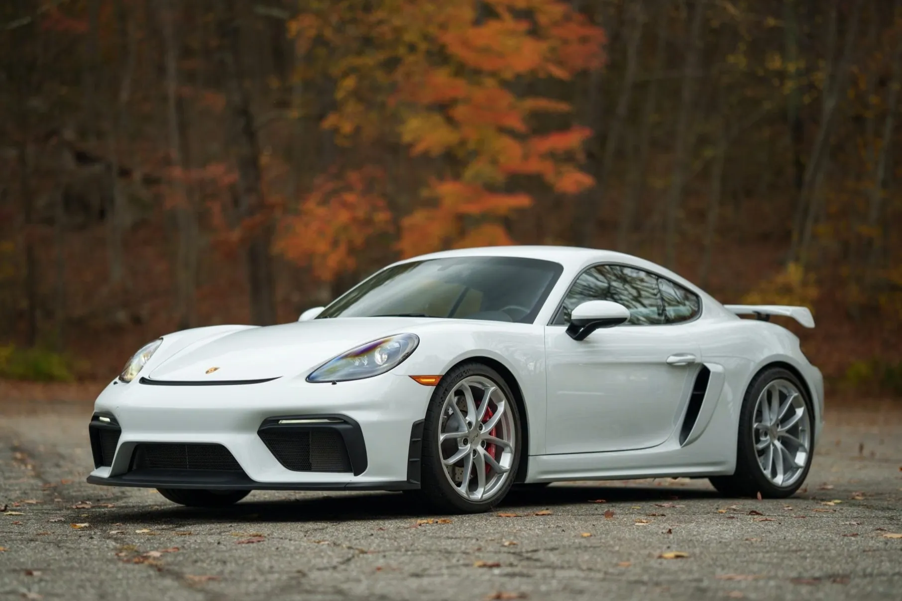 2022 718 Cayman GT4 photo 2